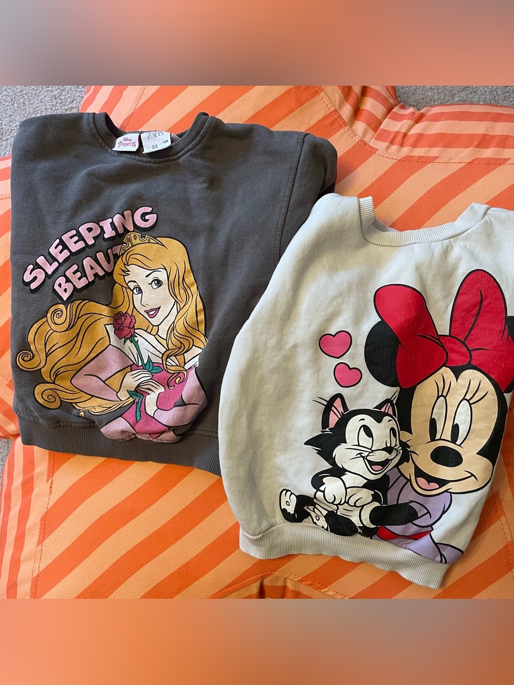 Zara Sleeping Beauty and H&M Minnie Mouse sweatshirt bundle 3/4T